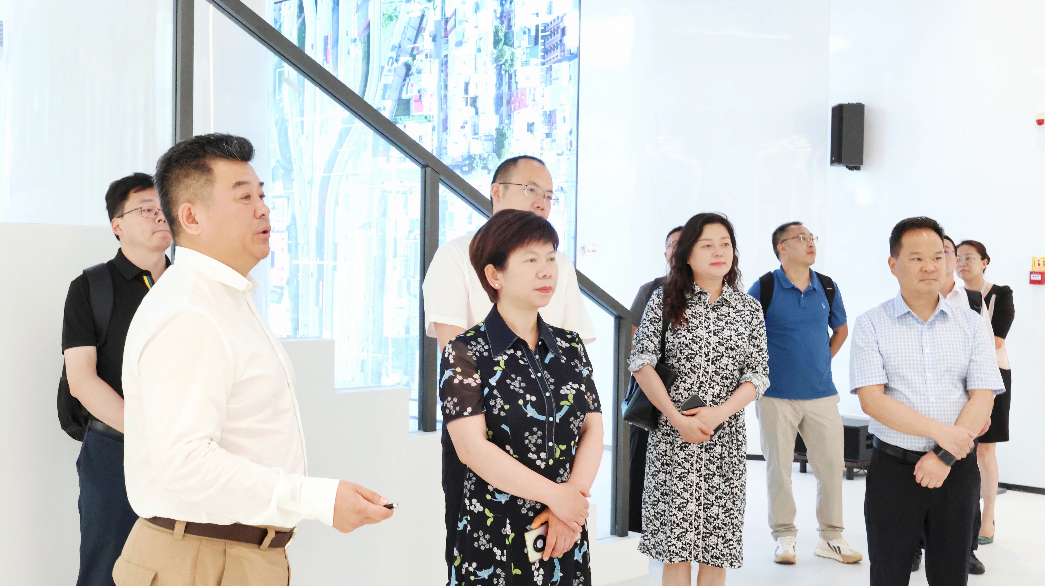 南宫NG·28与成都市郫都区达成战略合作 推动成都影视城建设